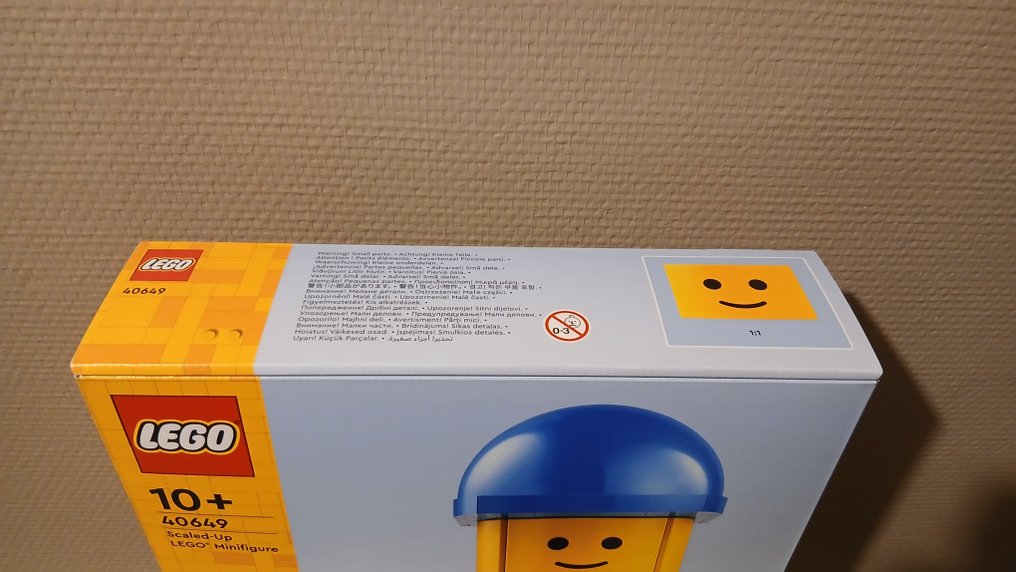 Lego Set - 40649 - Mini figurines - Scaled Up LEGO Minifigure #2.1