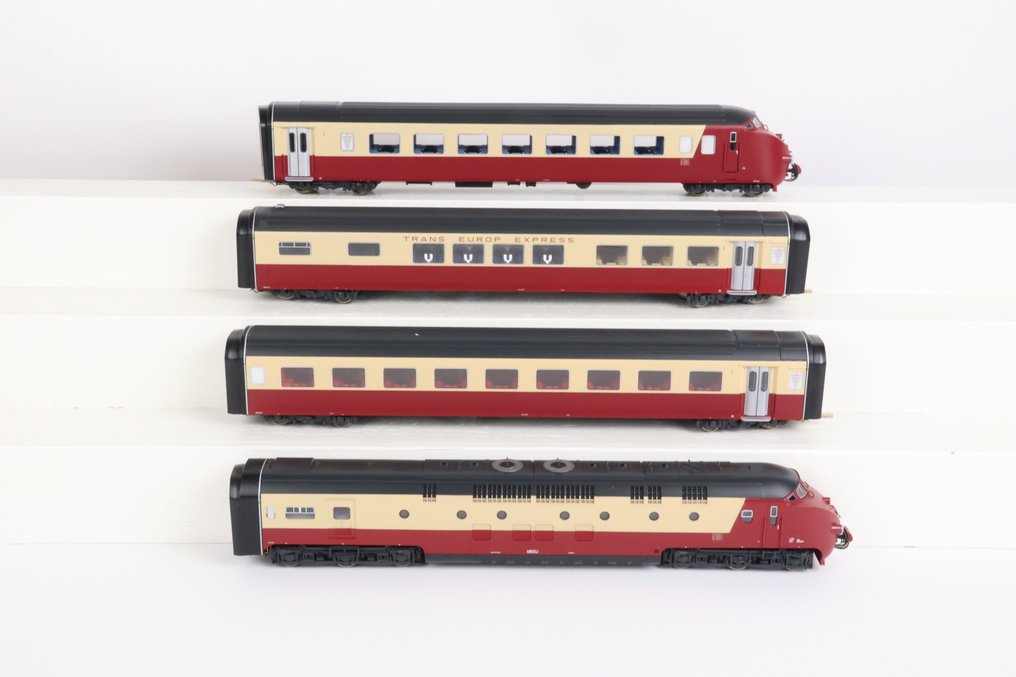 Roco H0 - 72069 - Train unit (1) - TEE Ram 1001 (sound) - NS #1.0