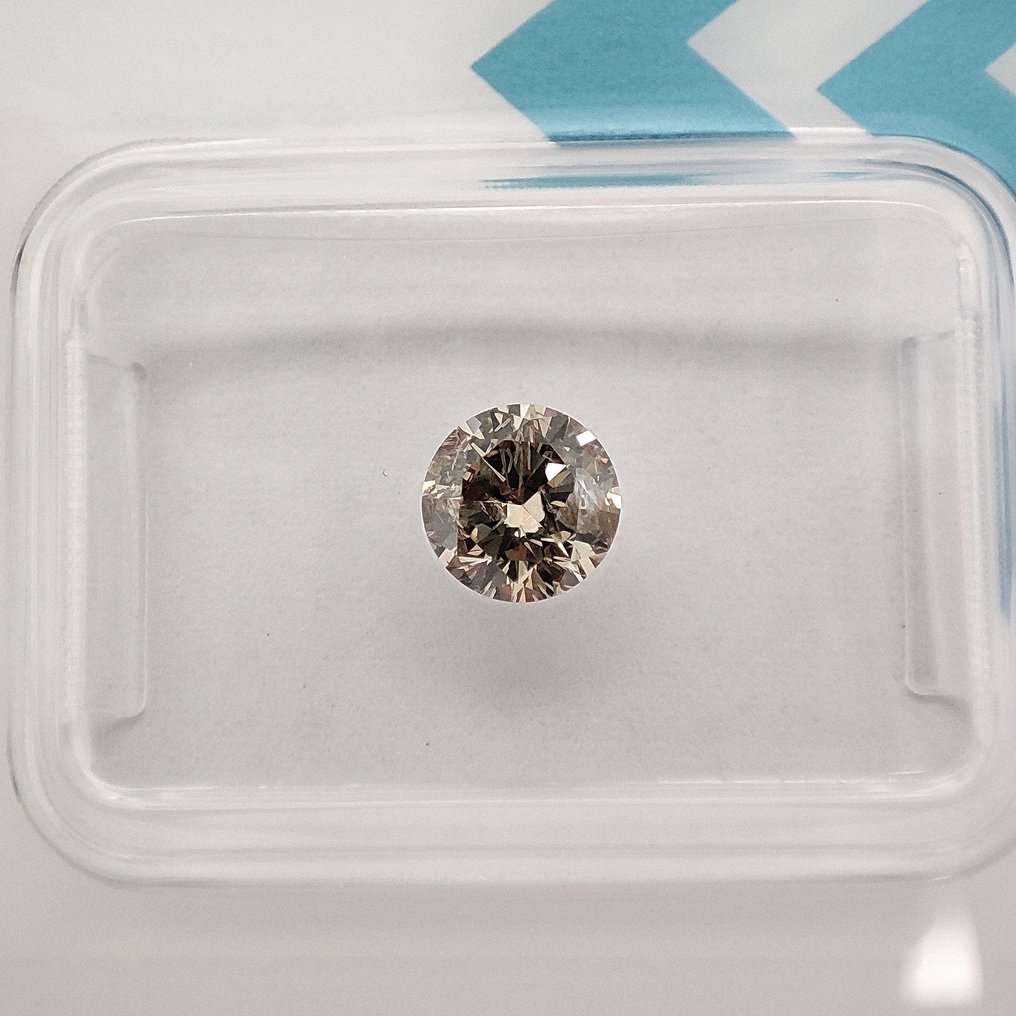 Sans Prix de Réserve - 1 pcs Diamant (Couleur naturelle) - 0.59 ct - Rond - Fancy Brun Jaune - I1 - International Gemological Institute (IGI) #1.0