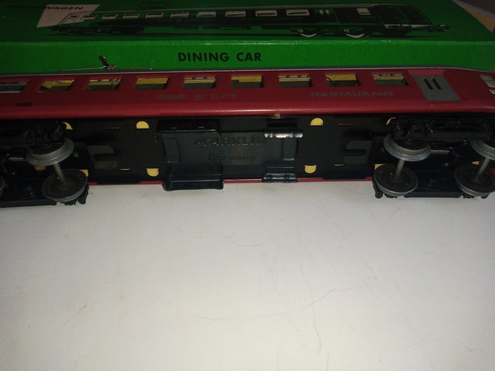 Märklin H0轨 - 4035 - 火车车厢模型 (1) - 带有受电弓的餐车 - SBB, CFF #4.3