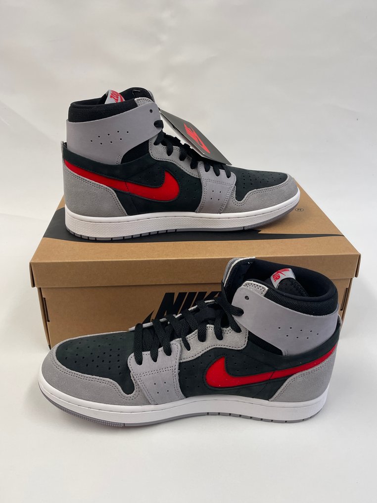 Nike - Air Jordan 1 High, Zoom Air CMFT 2 Black Fire Red Cement - Sneakers - Size: EU 44 - New with tags #3.2