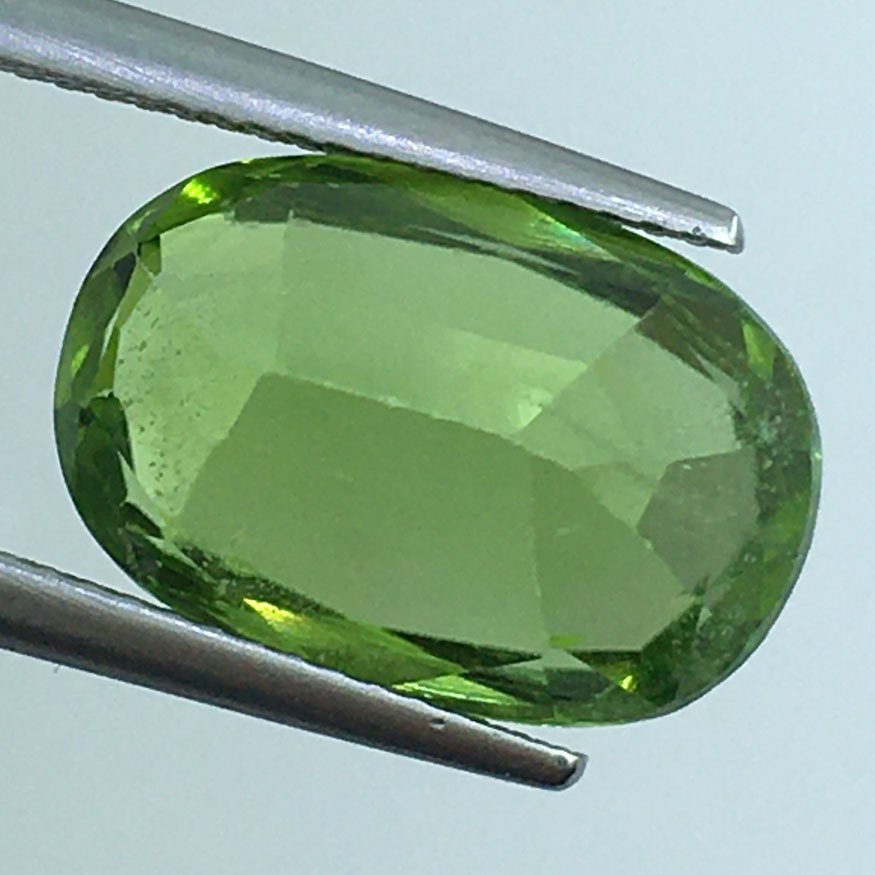 Ingen reservasjonspris - 1 pcs Grønn Peridot - 8.14 ct - Det internasjonale gemologiske institutt (IGI) - Naturlig peridot #2.1