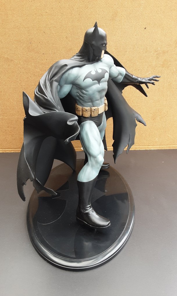 Batman Figure - DC Comics #1.0