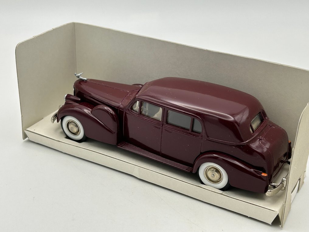 Rio 1:43 - Model sedan - Cadillac V16 1938-1940 Conduite Interieure #3.2