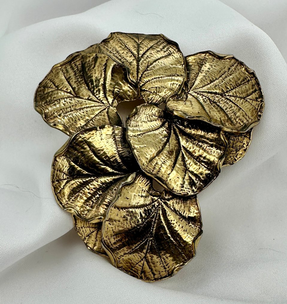 Schiaparelli - 战后雕塑现代主义——重铸黄铜叶簇——法国(约1947–1952) - 胸针 #1.0