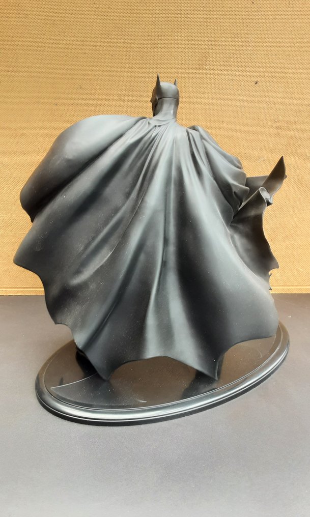 Batman Figure - DC Comics #3.2