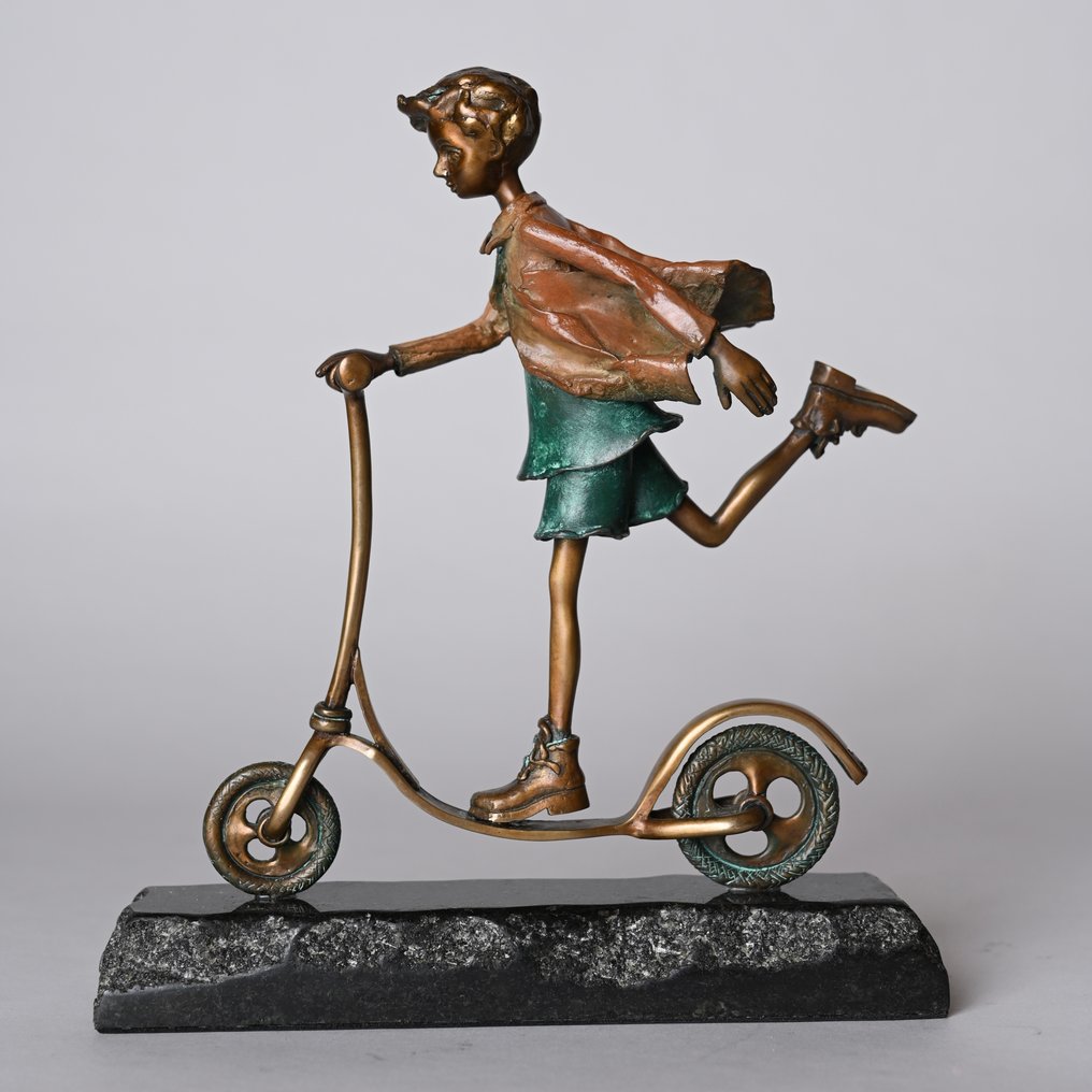 Paweł Erazmus - On a scooter - bronze #1.0