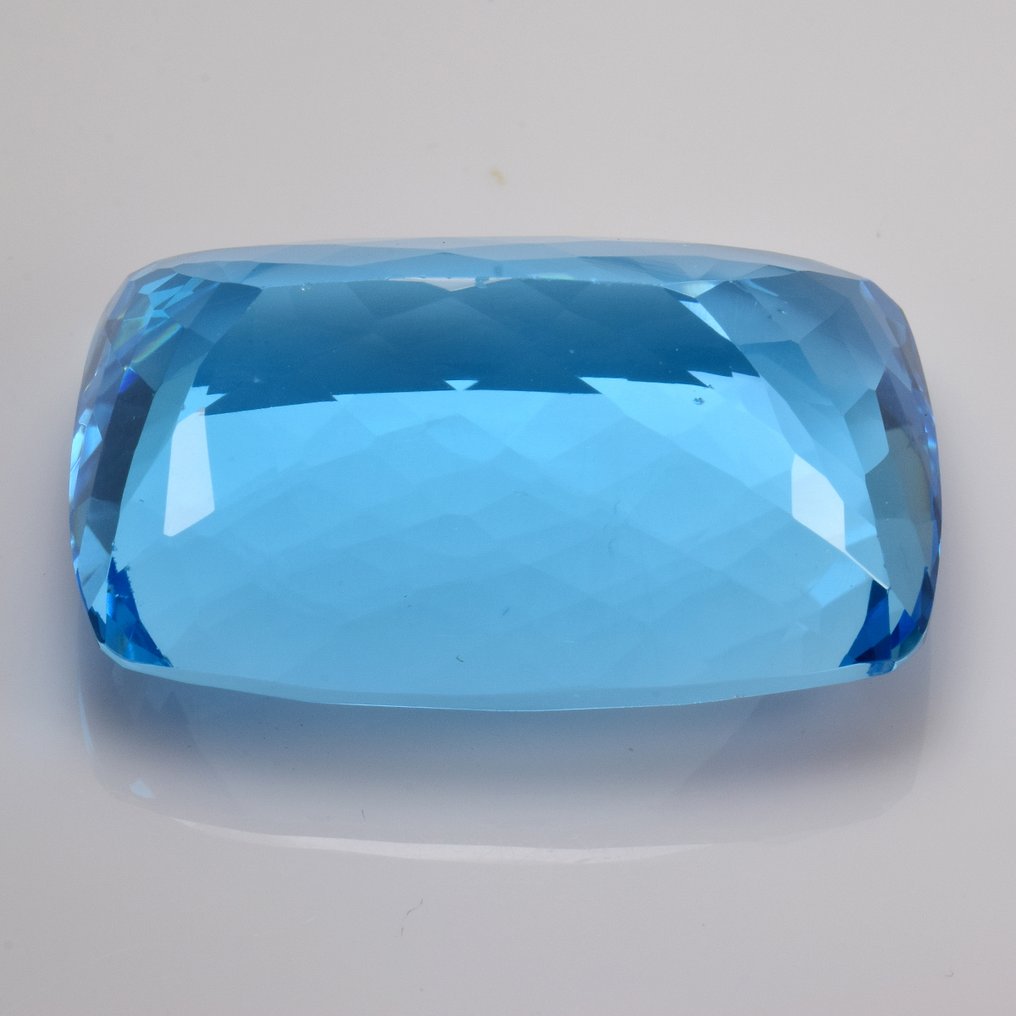 1 pcs  Blå Topas  - 96.07 ct - Internasjonal forening for fargede edelstener (ICA GemLab) - "Sveitsisk blå topas" #3.2