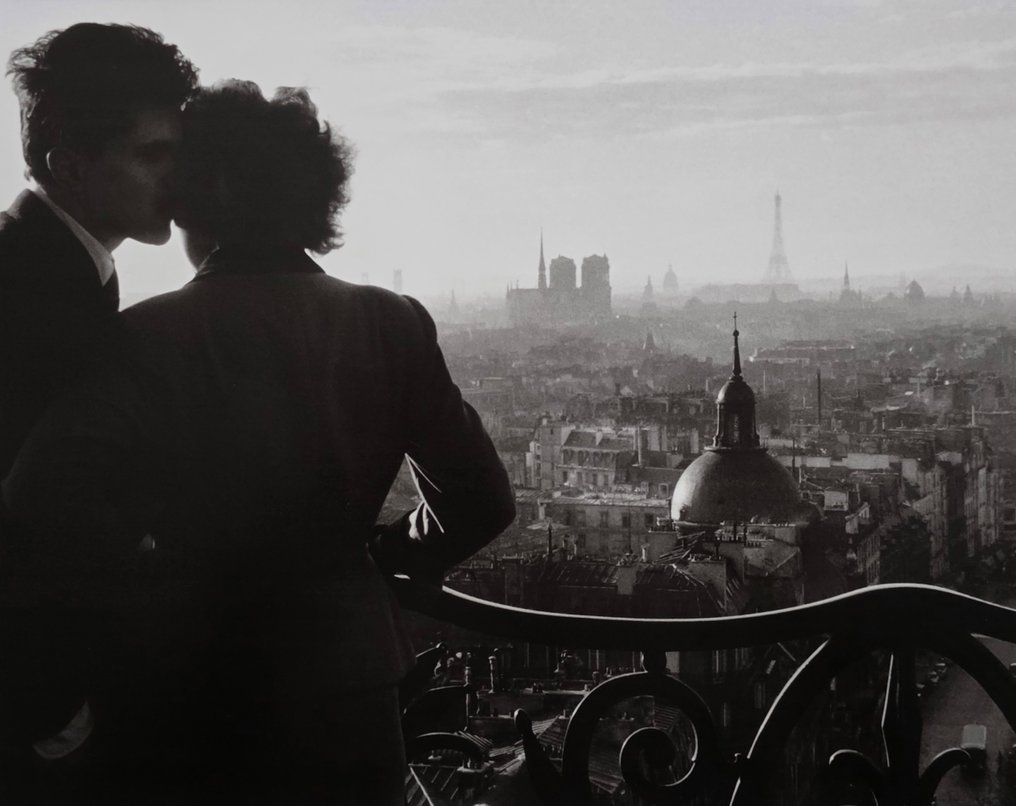 Willy Ronis (1910–2009) - Les amoureux de la Bastille, Paris, 1957 #1.0