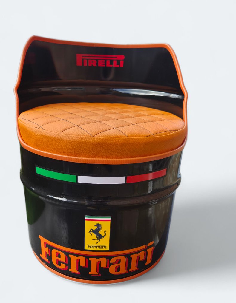 tuoli - L&H Art - Zwarte Ferrari stoel - 2025 #1.0