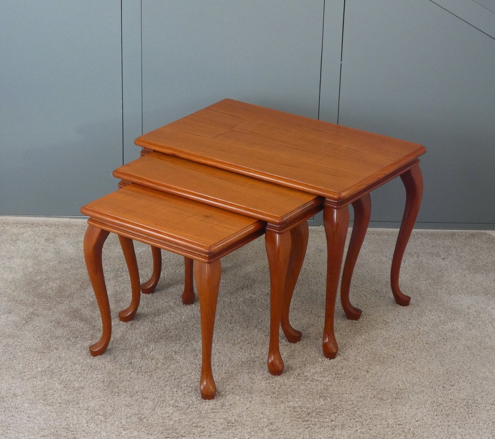 Τραπέζι ένθεσης (3) - ξύλο τικ - Σετ τριών βοηθητικών τραπεζιών. #4.3