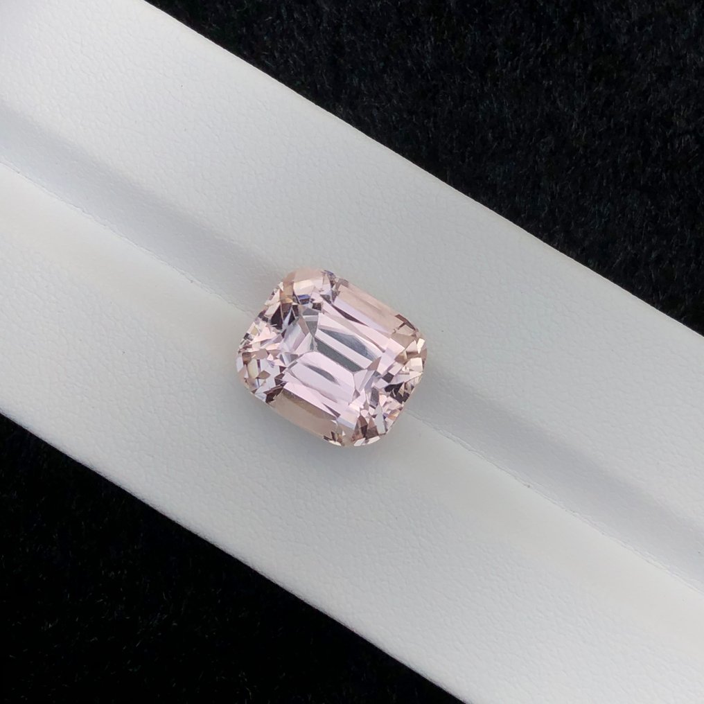 没有保留价 - 1 pcs  粉色 锂辉石  - 12.90 ct - 国际宝石研究院（IGI） - 天然昆士璧 #1.0