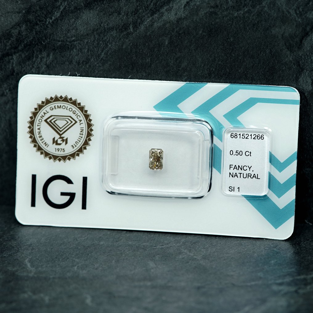 1 pcs 钻石  (天然色彩的)  - 0.50 ct - 矩形 - Fancy light 稍帶灰色的 黄色 - SI1 微内含一级 - 国际宝石研究院（IGI） #1.0
