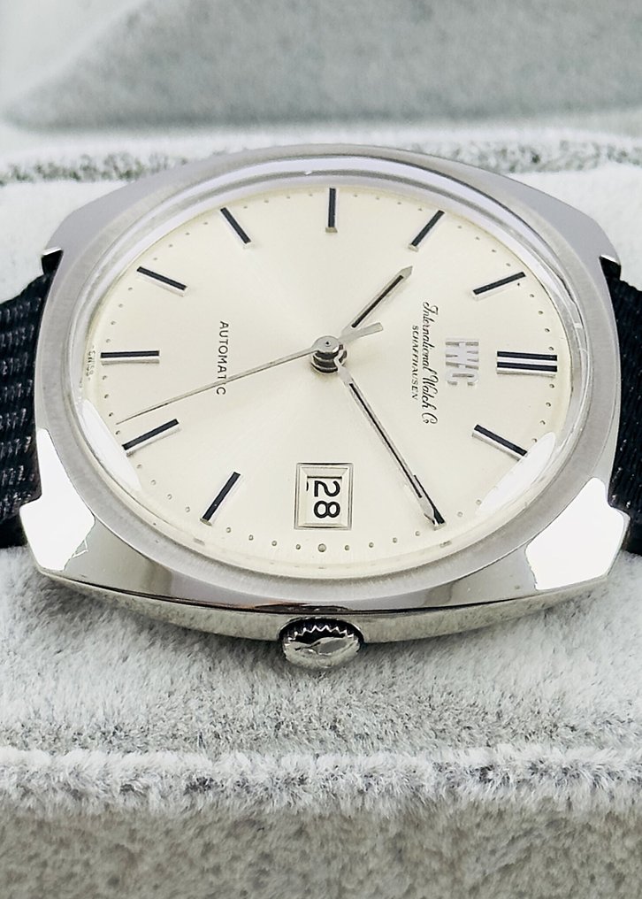 IWC - Schaffhausen Date - No Reserve Price - Cal.8541      R.814 A - Men - 1960-1969  #4.3
