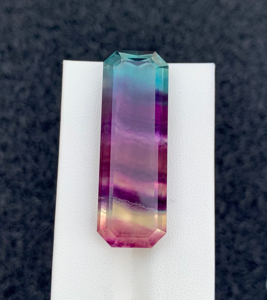 Zonder minimumprijs Fluoriet - 53.80 ct - nternational Colored Gemstone Association (ICA GemLab) #1.0