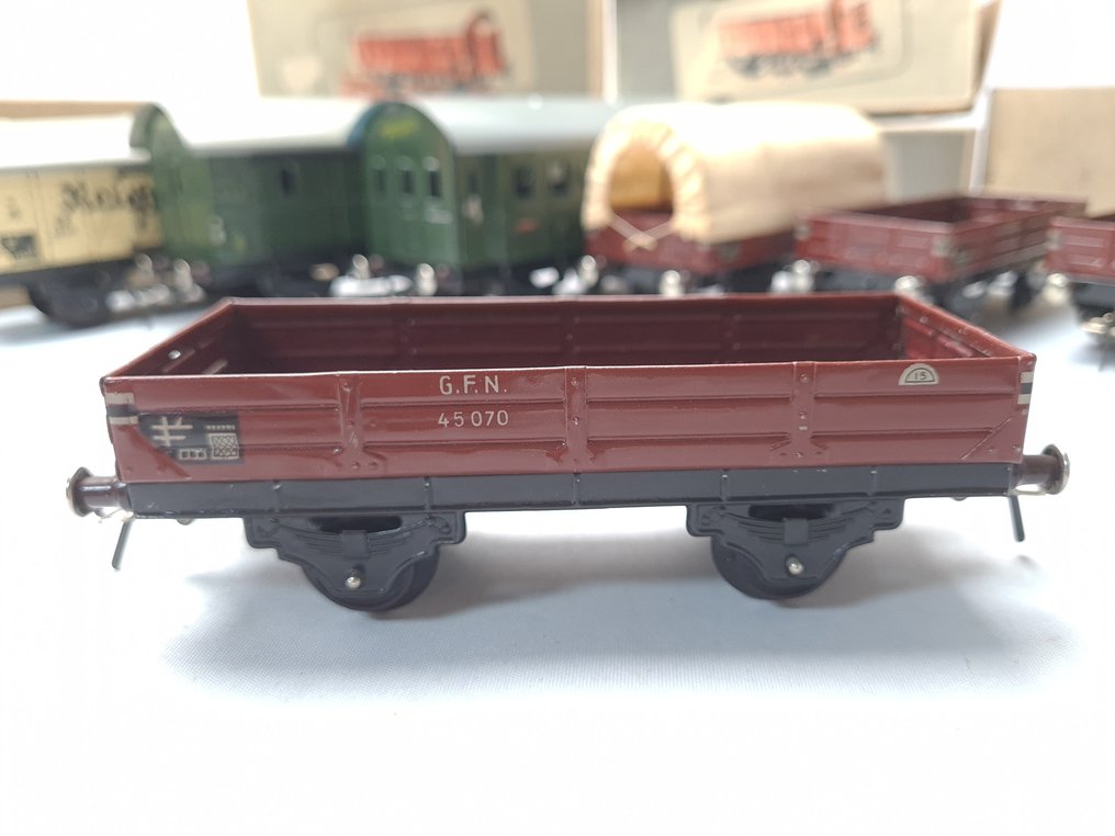 Fleischmann 0 - 402/450/452/485 - Modellvonat teherfuvarozás (7) - 7 klasszikus autó - DB #4.3