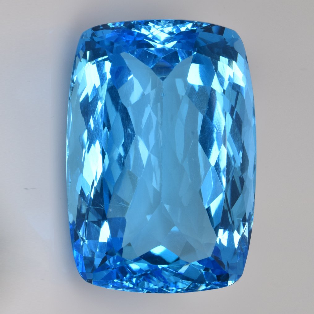 1 pcs  Blå Topas  - 96.07 ct - Internasjonal forening for fargede edelstener (ICA GemLab) - "Sveitsisk blå topas" #1.0