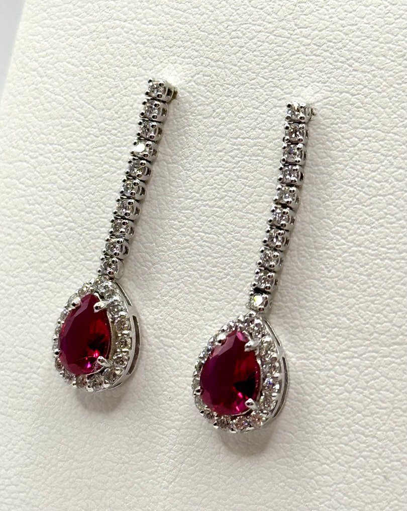 Κρεμαστά σκουλαρίκια - 18 καράτια Λευκός χρυσός -  4.50ct. tw. Ρουμπίνι - Διαμάντι - Μήκος 3 εκατοστά #1.0