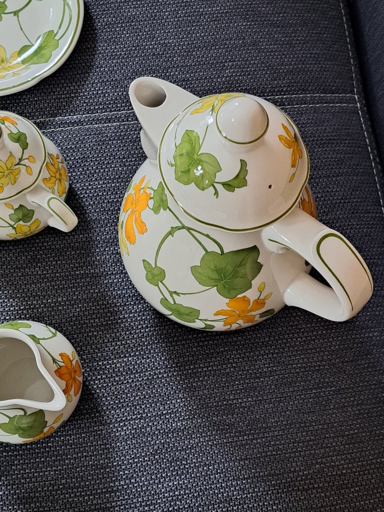 Villeroy & Boch - Coffee and tea service (23) - Geranium - Vitro-Porzellan - very good condition #2.1