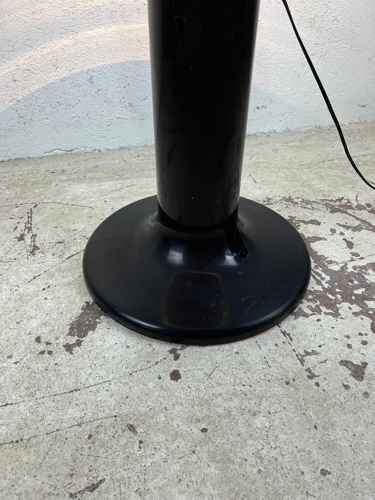 台灯 - 玻璃, 塑料 - 1970年代的落地灯或台灯，具有塑料底座和渐变玻璃灯罩。 #2.1