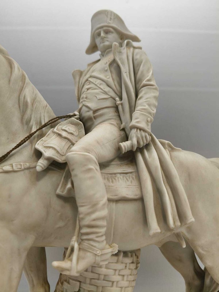 Scheibe-Alsbach - F. Zeh - Statue, Napoleone a cavallo - 38 cm - Porcelain - 1908 #2.1