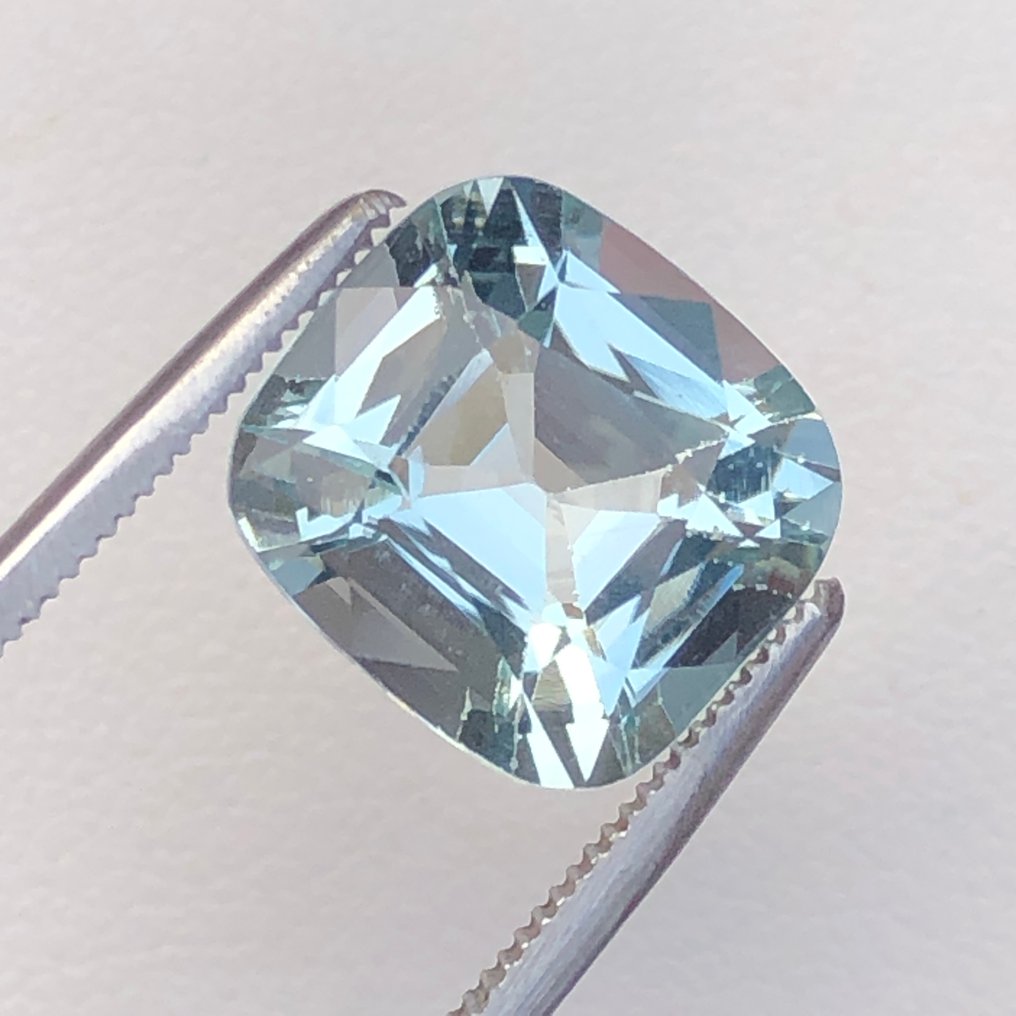 Nincs minimálár - 1 pcs Zöld, Kék Akvamarin - 4.06 ct - Nemzetközi Gemmológiai Intézet (IGI) #1.0