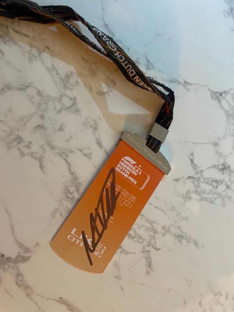 Red Bull Racing - Max Verstappen - 2025 - Paddock pass  #1.0