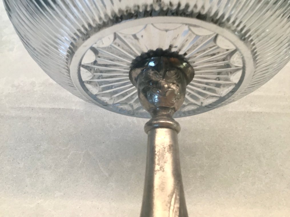 Vallerysthal - Πιατέλα - Compotier, γυαλί σε κομψό πόδι, ασημένιου χρώματος zamac, διακοσμημένο με νάρκισσους. #4.3