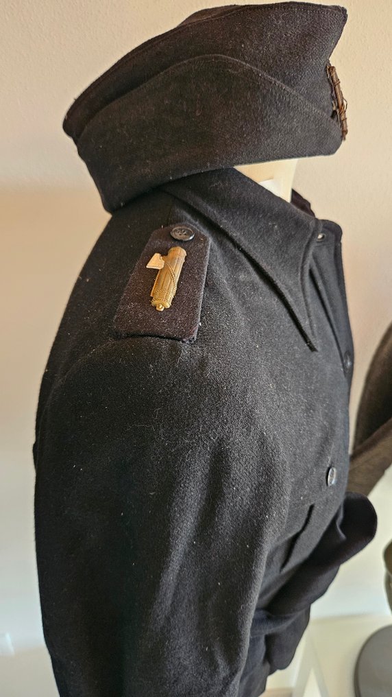 Ιταλία - Ιταλική Νεολαία του Λιτόριο - Στρατιωτική στολή - Σαχαριανά για τη Νεαρή Φασίστρια + τσάντα + καπέλο. #1.0