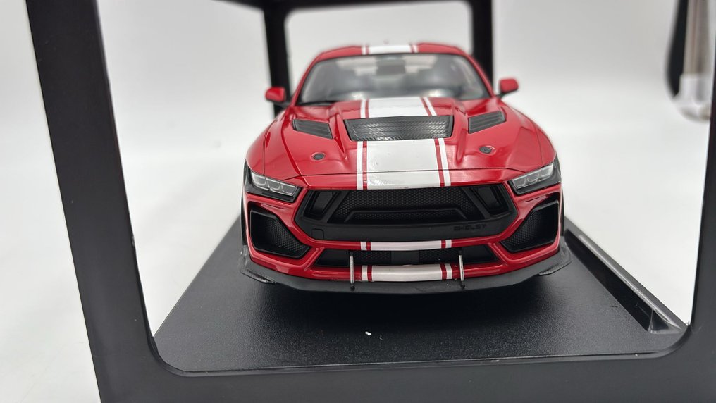 Solido 1:18 - Modellino di auto - Shelby Mustang 2025 - (cod.E7) #1.0