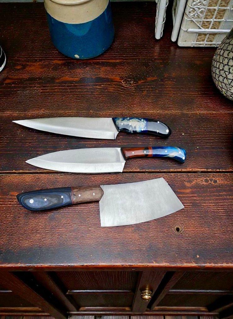 Set of THREE, Hand-Forged with Old Steel, Japanese Style Knives from Elite - Μαχαίρι κουζίνας - Chef's knife - Χάλυβας, Ξύλο, Εκλεκτό σετ 3 τεμαχίων, χειροποίητα σφυρηλατημένα ιαπωνικά παλαιά ατσάλι, αντίκες μαχαίρια - Ιαπωνία #1.0