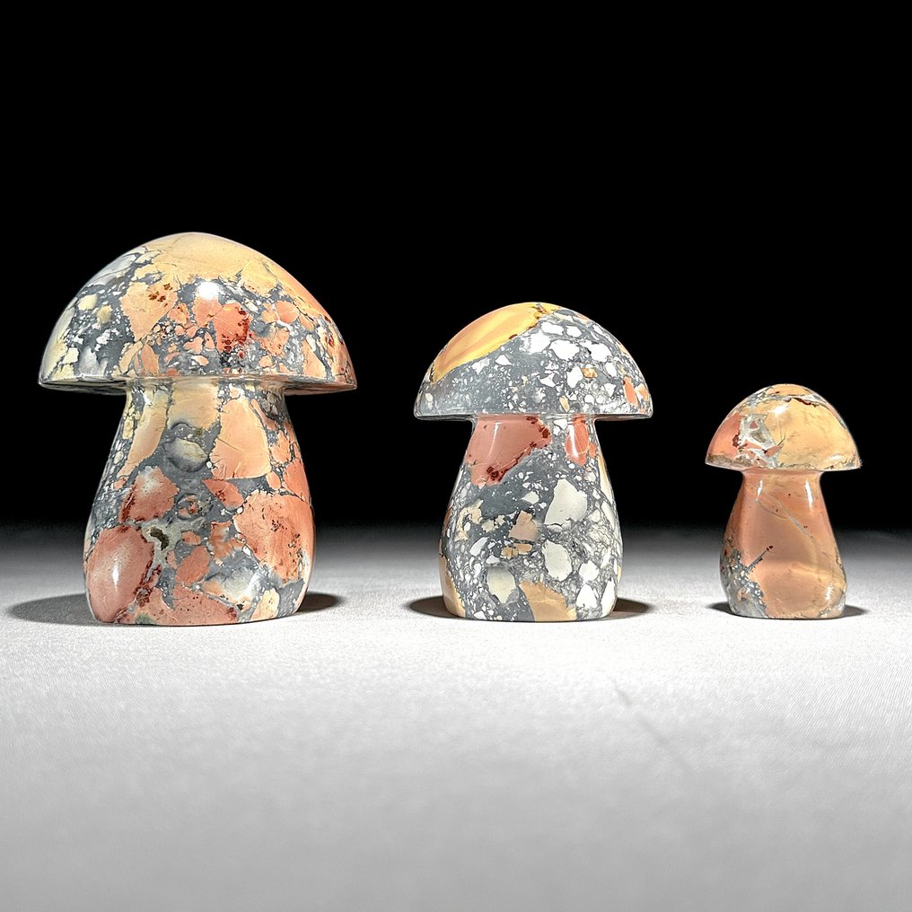 Fără preț de rezervă - Set minunat de 3 Jasper Maligano Roșu În formă de ciupercă - Înălțime: 10.3 cm - Lățime: 8.5 cm- 1500 g - (3) #1.0