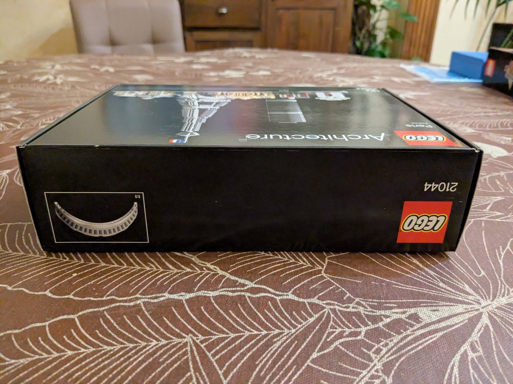 LEGO Set - 21044 - Architecture - Paris #3.2