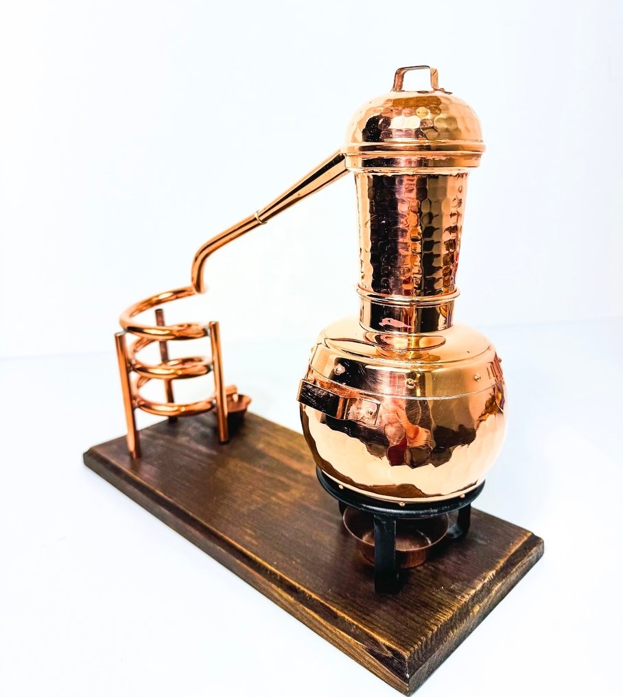 France - Instrumente de lucru - Alambic / Distilatoare #2.1