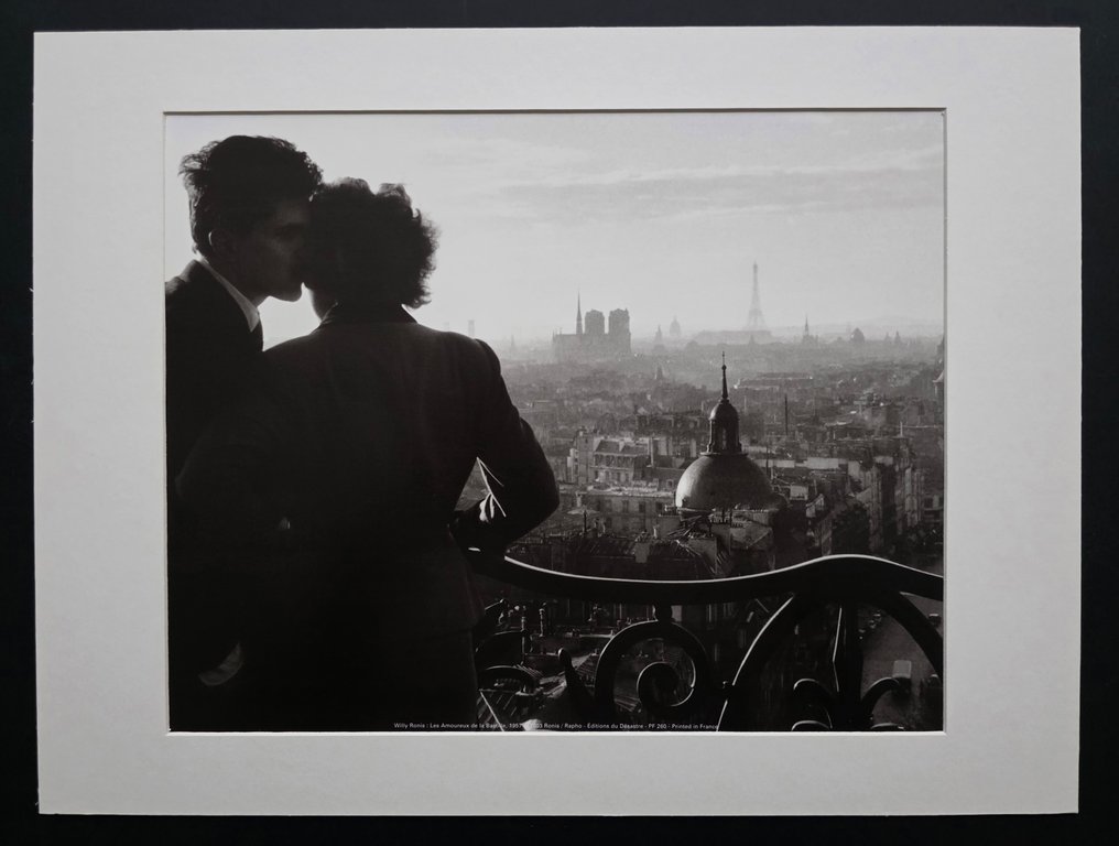 Willy Ronis (1910–2009) - Les amoureux de la Bastille, Paris, 1957 #1.0