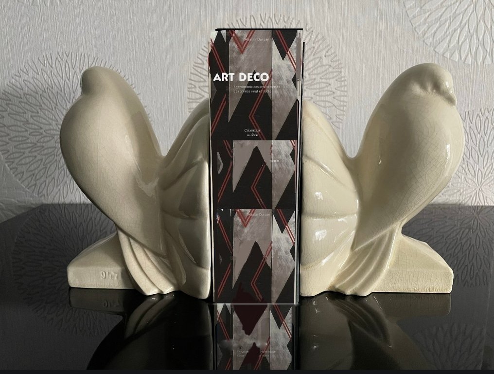 书挡 (2) - 陶瓷, Faience, 哥伦布昂首阔步，-裂纹漆面- 尾巴展开 - 象牙色 #3.2