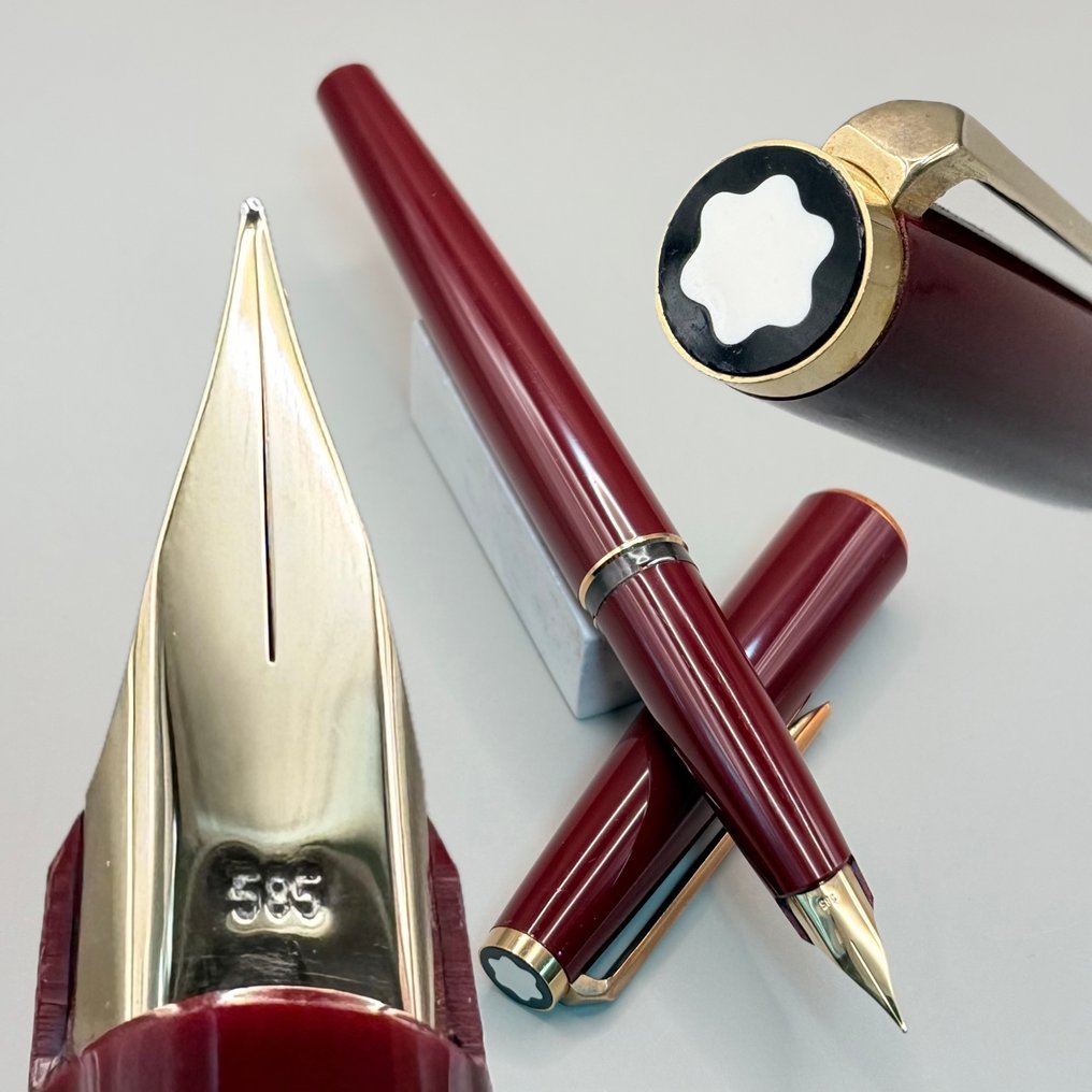 Montblanc - 320P (bordeaux) - 14K gold nib (EF) - Täytekynä #1.0