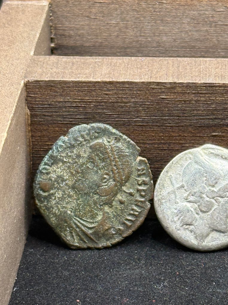 罗马帝国, 罗马共和国 Lot of 4 coins 2nd century BC - 4th century AD (没有保留价) #3.2