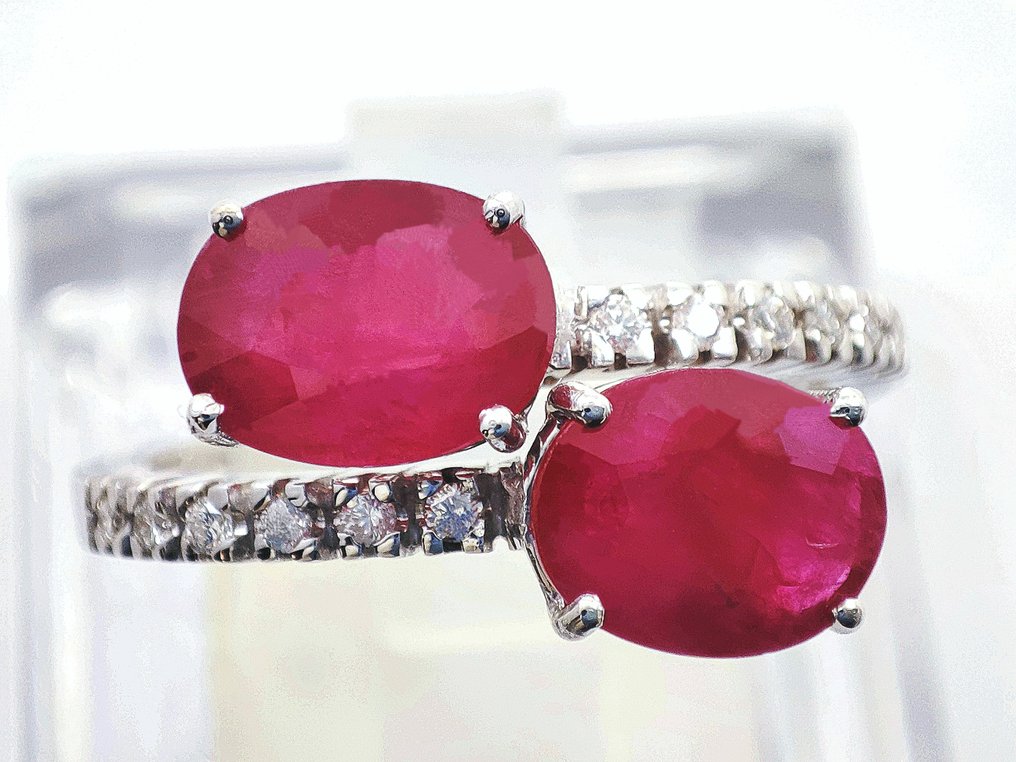 No Reserve Price - Ring - 18 kt. White gold -  3.25ct. tw. Ruby - Diamond #1.0