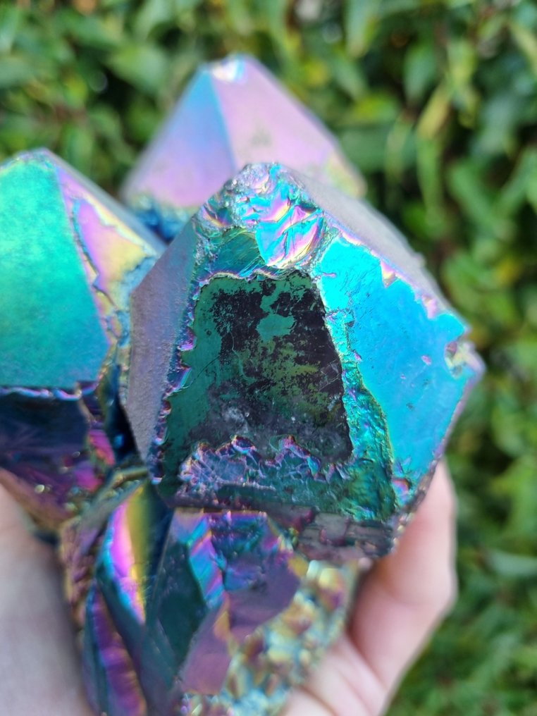 Very large Titanium Aura Quartz Crystal Crystal cluster - Height: 130 mm - Width: 130 mm- 1864 g #4.3