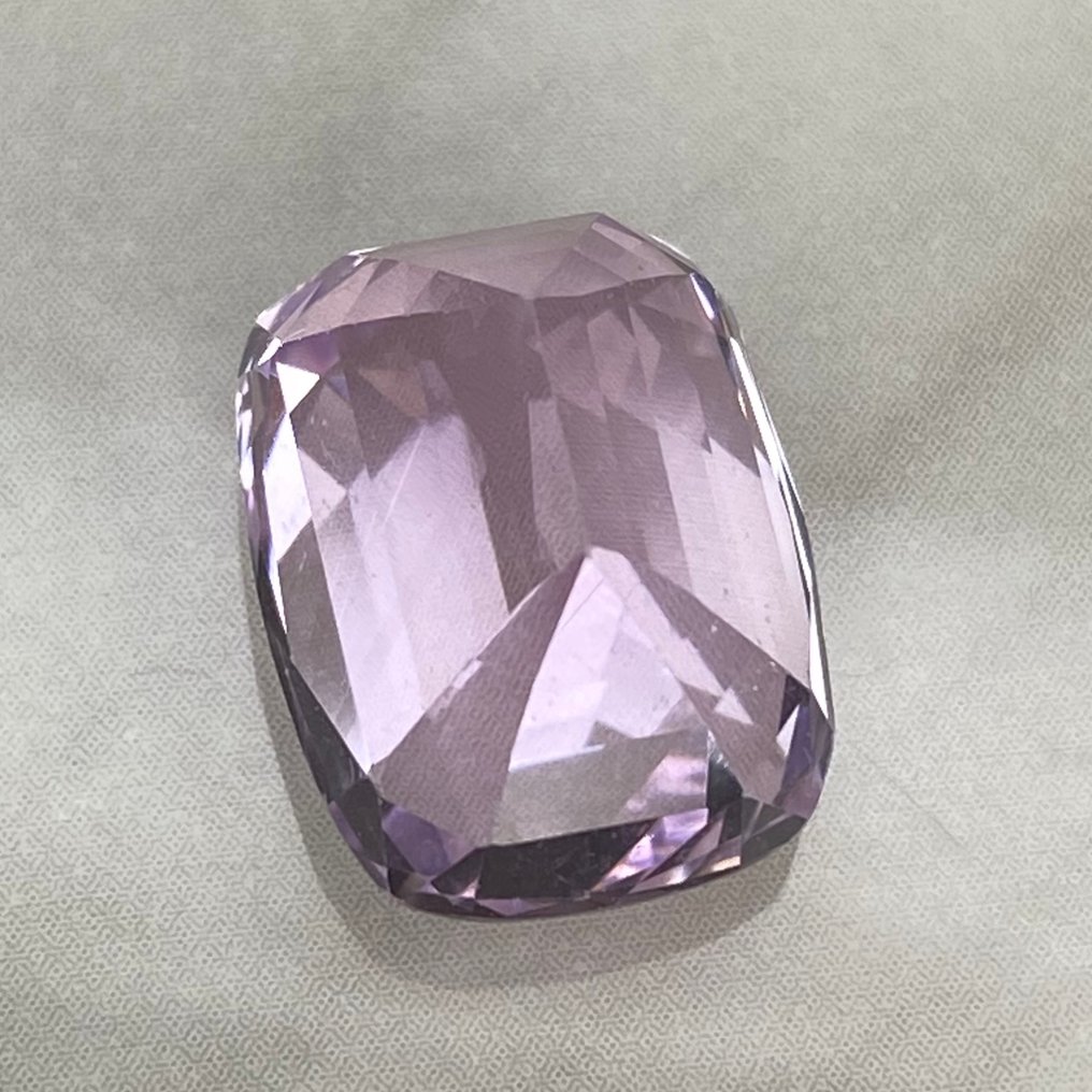 Nincs minimálár Rózsaszín Kunzit - 17.00 ct - Nemzetközi Színes Drágakő Szövetség (ICA GemLab) #3.2