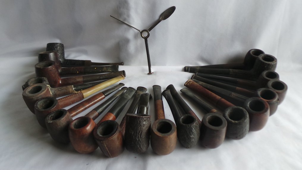Bristol de Luxe, Ariane, St Claude, Newlin, The Roseber Extra, Old Comrade Notable et Perlux - Collection 20 Pipes à tabac - Sem preço de reserva - Cachimbo - Madeira, Aço, Compósito - (20) #1.0