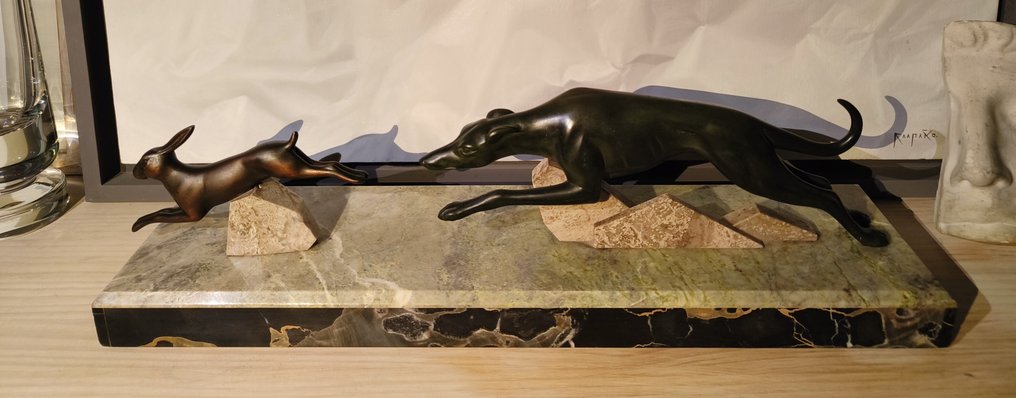 Rochard (attr.) - Γλυπτό, Galgo y liebre - 15 cm - Μάρμαρο, Ψευδάργυρος #2.1