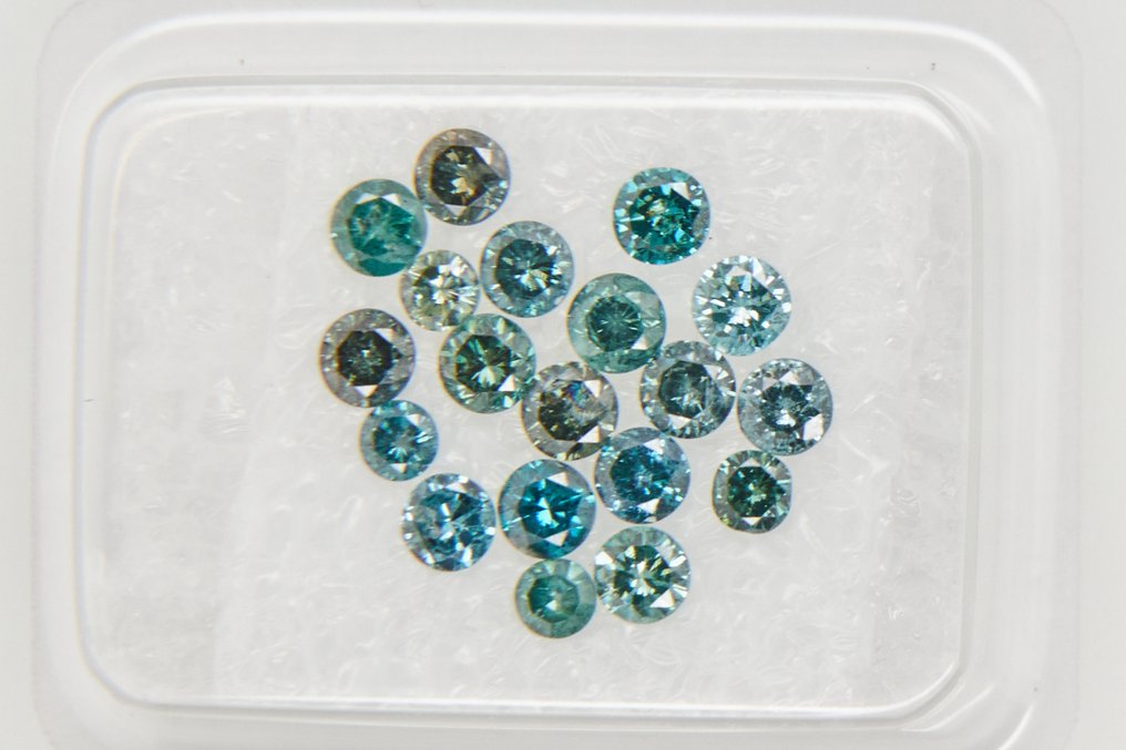 Ingen reservasjonspris - 19 pcs Diamant (Fargebehandlet) - 1.04 ct - Rund - I1, I2, I3 - Edelstensrapport Antwerpen (GRA) #2.1