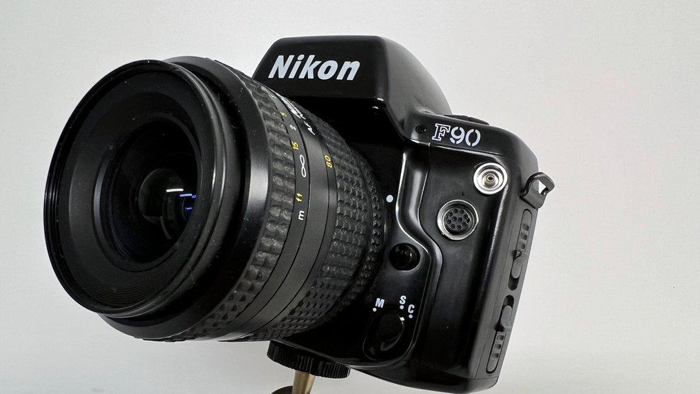 Nikon F90 + AF Nikkor 4-5.6/35-80mm D | Egylencsés reflex fényképezőgép (SLR) #1.0