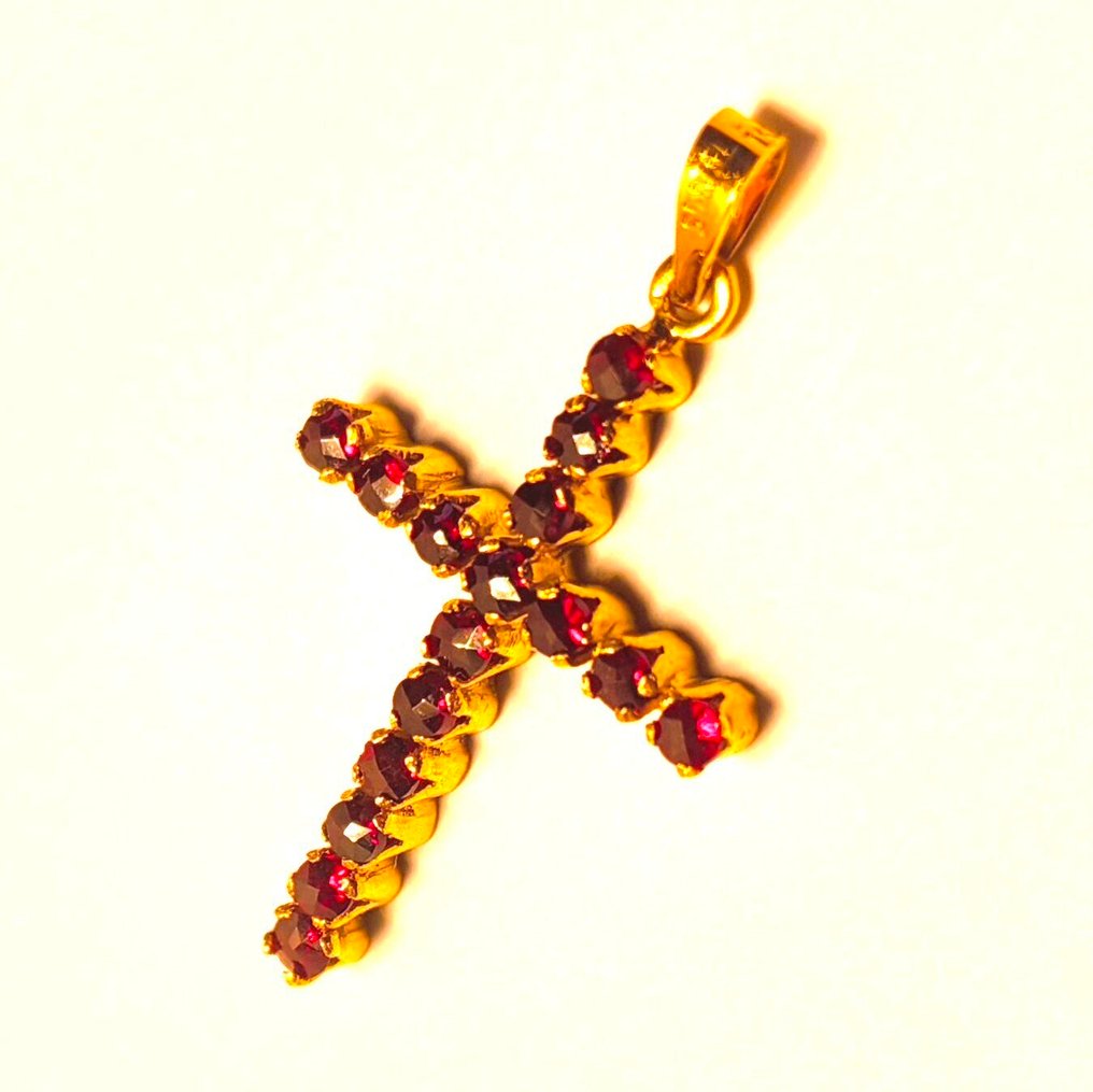 No reserve price - Cross pendant - 18 kt. Yellow gold -  1.00ct. tw. Garnet #1.0