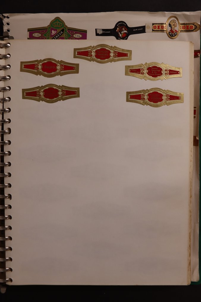 Zeer mooi opgezette verzameling sigarenbandjes in 5 albums - circa 4500 - Cigar band - Paper #4.3