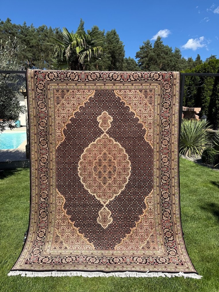 New Indo Tabriz with silk rug - Carpet - 250 cm - 175 cm #1.0