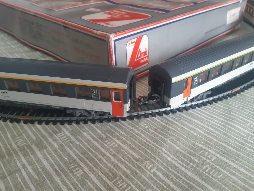 Lima H0 - Junasarja (1) - Viinipakkaus, jossa on CC 40100 ja 5 vaunua. - SNCF #3.2