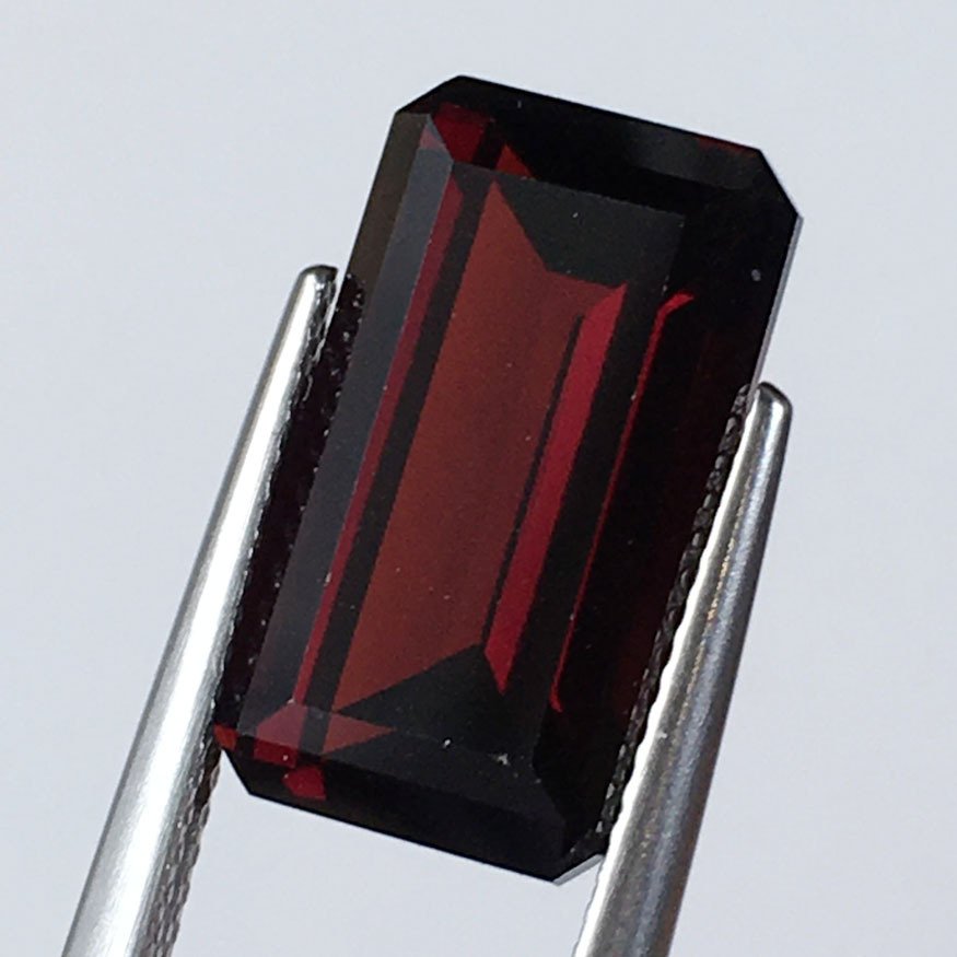 没有保留价 - 1 pcs 红色 石榴石 - 8.87 ct - 国际宝石研究院(IGI) - 天然红石榴石 #1.0